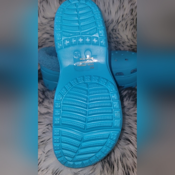 Cape Robbin - Picture 2 of 5